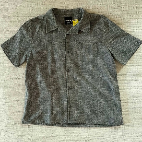RSQ Button Down Shirt XL Olive / Gray Textured Short Sleeve Collared Top NWT - Picture 2 of 6